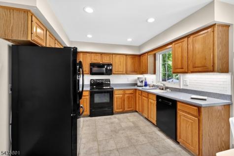 19 Colonial Circle Vernon NJ 07418