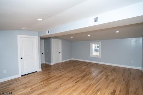 415 E 4th Avenue Roselle NJ 07203