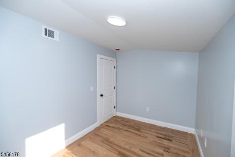 415 E 4th Avenue Roselle NJ 07203