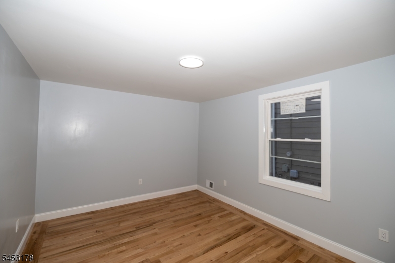 415 E 4th Avenue Roselle NJ 07203