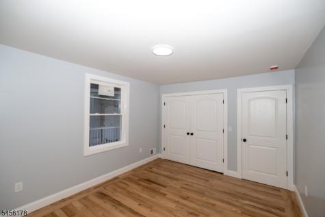 415 E 4th Avenue Roselle NJ 07203