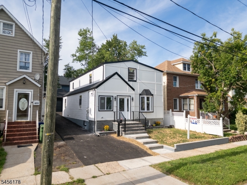415 E 4th Avenue Roselle NJ 07203