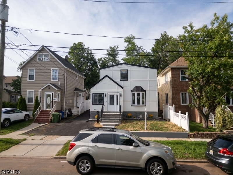 415 E 4th Avenue Roselle NJ 07203