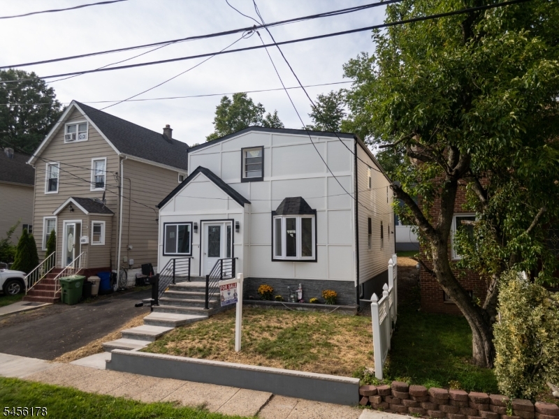 415 E 4th Avenue Roselle NJ 07203