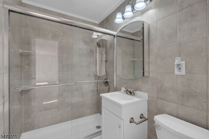 8 Elm Place Randolph NJ 07869