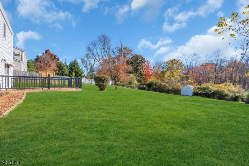 8 Elm Place Randolph NJ 07869