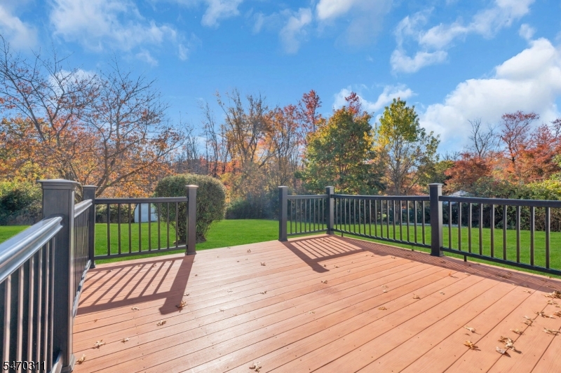 8 Elm Place Randolph NJ 07869