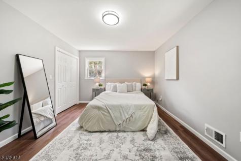 4 Dorothea Terrace Lawrence NJ 08648