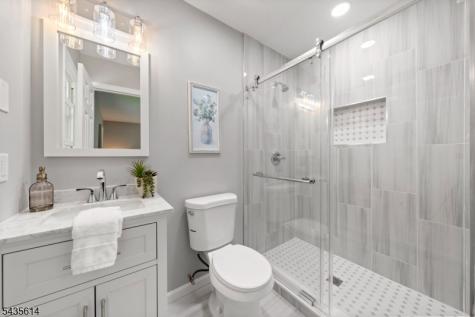 4 Dorothea Terrace Lawrence NJ 08648