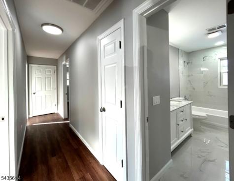 4 Dorothea Terrace Lawrence NJ 08648