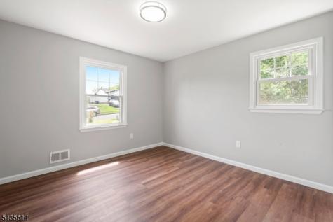 4 Dorothea Terrace Lawrence NJ 08648