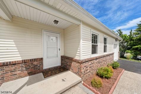 4 Dorothea Terrace Lawrence NJ 08648