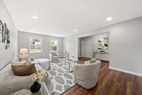 4 Dorothea Terrace Lawrence NJ 08648