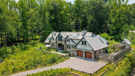 151 Wild Hedge Lane Mountainside NJ 07092