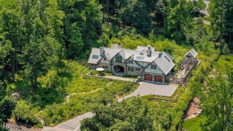 151 Wild Hedge Lane Mountainside NJ 07092