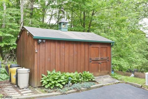 64 Larchmont Drive West Milford NJ 07421