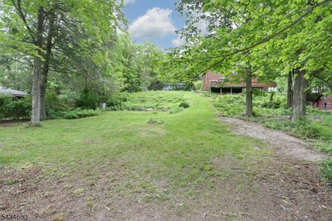 64 Larchmont Drive West Milford NJ 07421