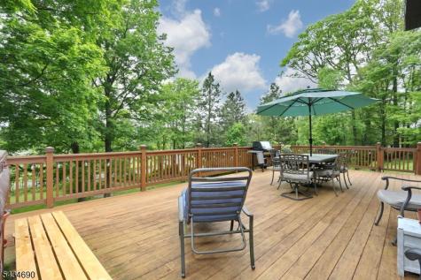 64 Larchmont Drive West Milford NJ 07421