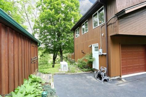 64 Larchmont Drive West Milford NJ 07421