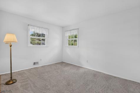 6 Redwood Drive Clinton NJ 08809