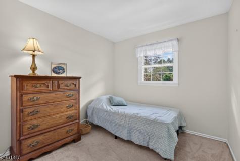 6 Redwood Drive Clinton NJ 08809