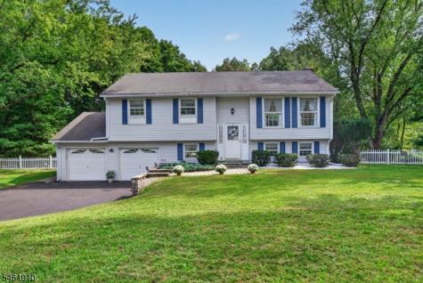 6 Redwood Drive Clinton NJ 08809