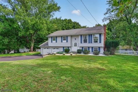 6 Redwood Drive Clinton NJ 08809