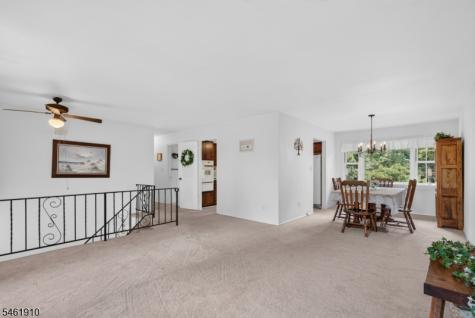 6 Redwood Drive Clinton NJ 08809