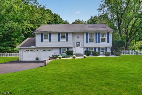 6 Redwood Drive Clinton NJ 08809