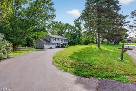 6 Redwood Drive Clinton NJ 08809