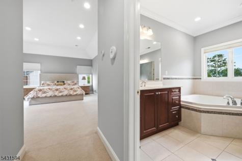 9 Cornerstone Way Livingston NJ 07039