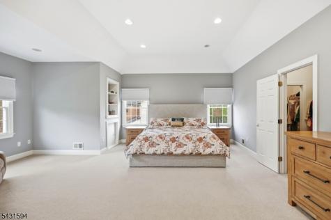 9 Cornerstone Way Livingston NJ 07039