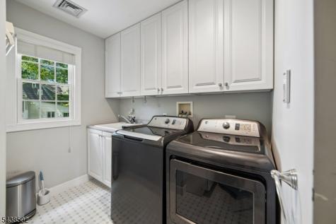 24 Canoe Brook Road Millburn NJ 07078