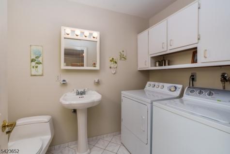 20 Stony Hill Court Butler NJ 07405