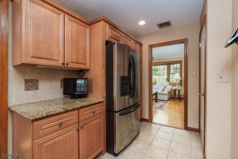 20 Stony Hill Court Butler NJ 07405