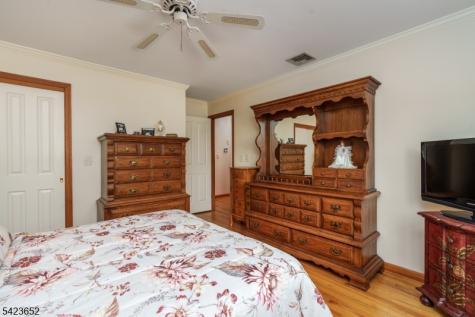 20 Stony Hill Court Butler NJ 07405