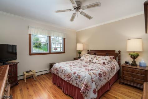 20 Stony Hill Court Butler NJ 07405