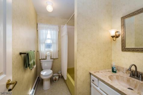 20 Stony Hill Court Butler NJ 07405