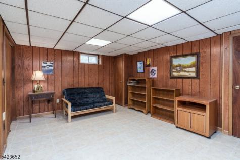 20 Stony Hill Court Butler NJ 07405