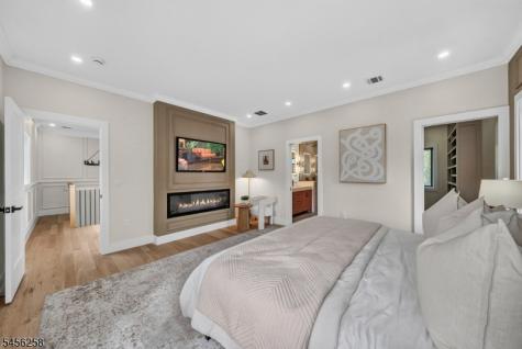 229 East Lane Clark NJ 07066