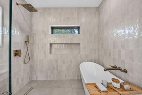 229 East Lane Clark NJ 07066