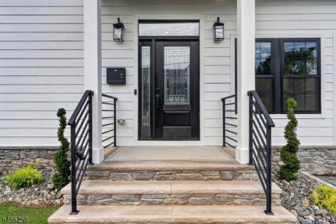 229 East Lane Clark NJ 07066