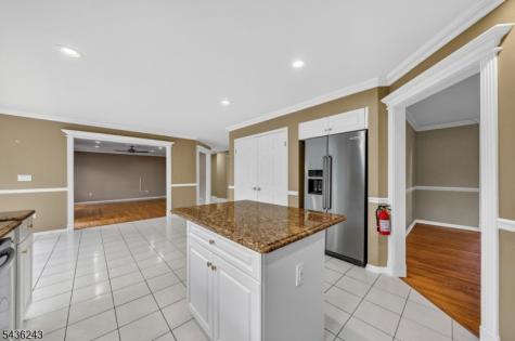 8 Van Duyne Court Montville NJ 07082