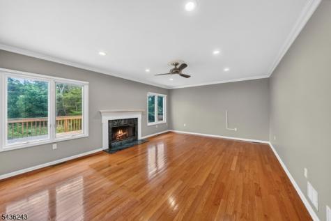 8 Van Duyne Court Montville NJ 07082