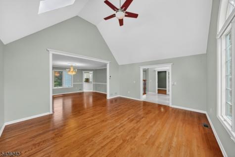 8 Van Duyne Court Montville NJ 07082