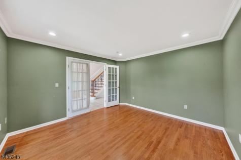 8 Van Duyne Court Montville NJ 07082