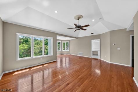 8 Van Duyne Court Montville NJ 07082