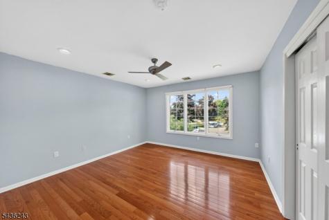 8 Van Duyne Court Montville NJ 07082