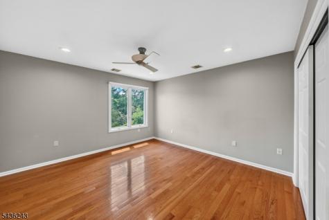 8 Van Duyne Court Montville NJ 07082