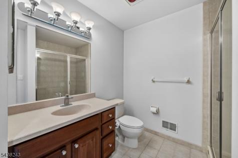 8 Van Duyne Court Montville NJ 07082